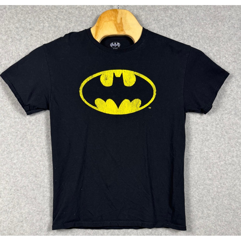Batman T-Shirt Mens Medium Black Short Sleeve Distressed Logo Graphic